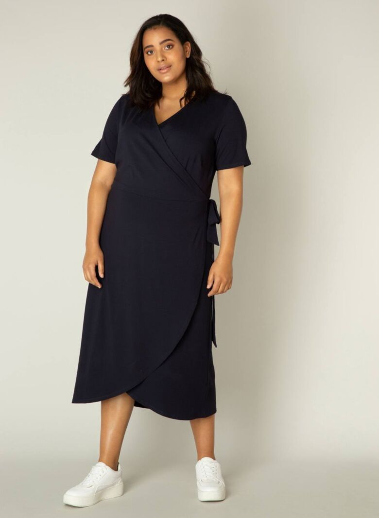 Base Level Curvy jurk Abbie 70000342010250